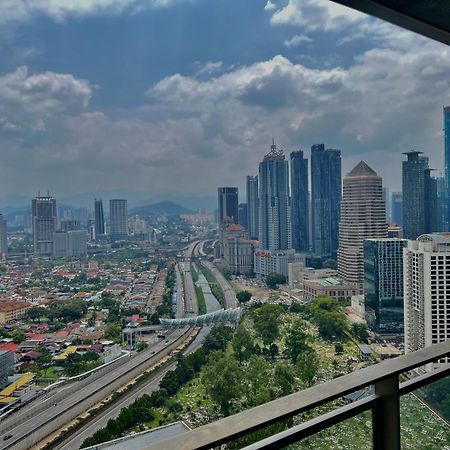 Summer Suites Klcc By Victorians 쿠알라룸푸르 외부 사진