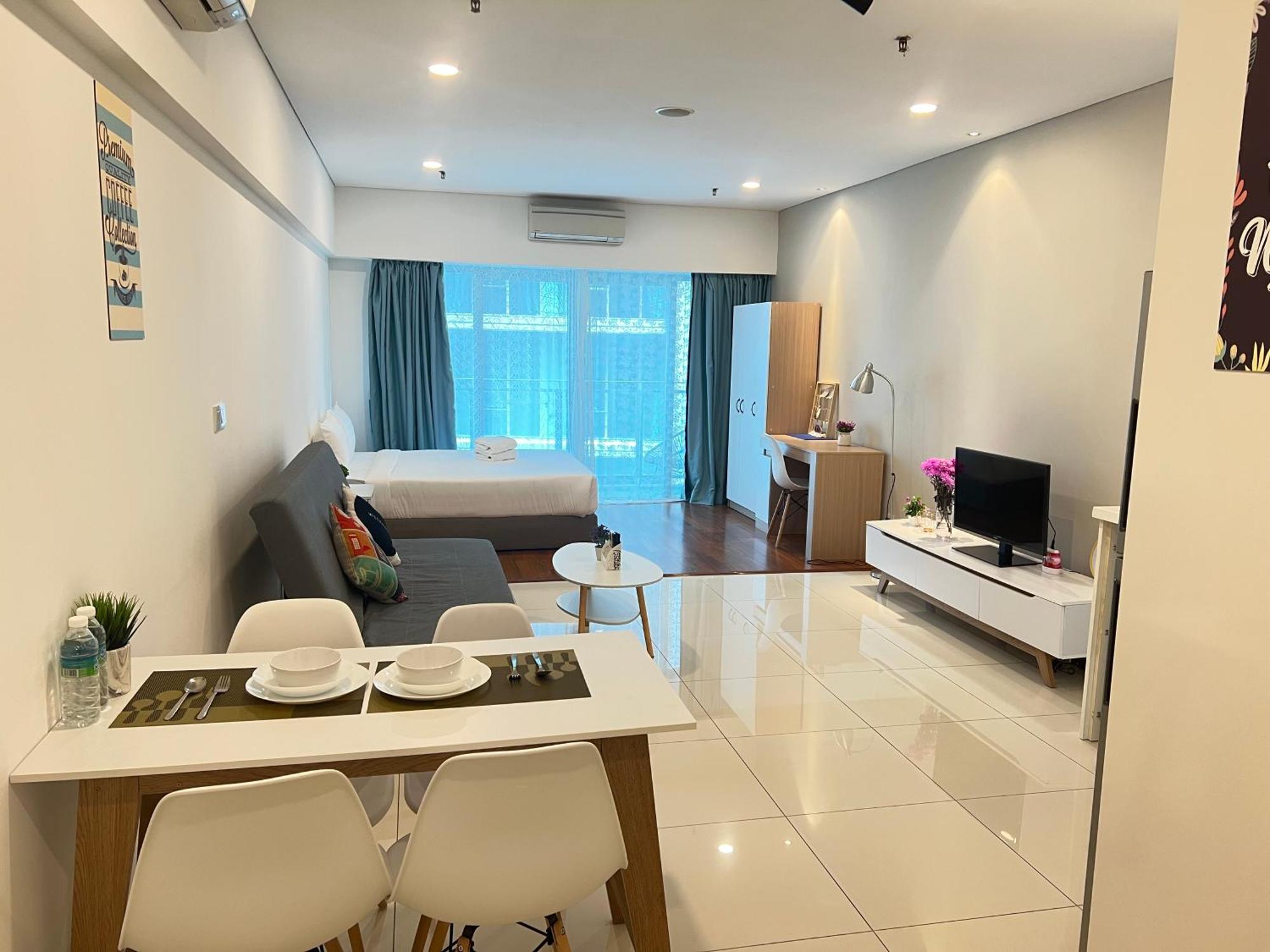 Summer Suites Klcc By Victorians 쿠알라룸푸르 외부 사진