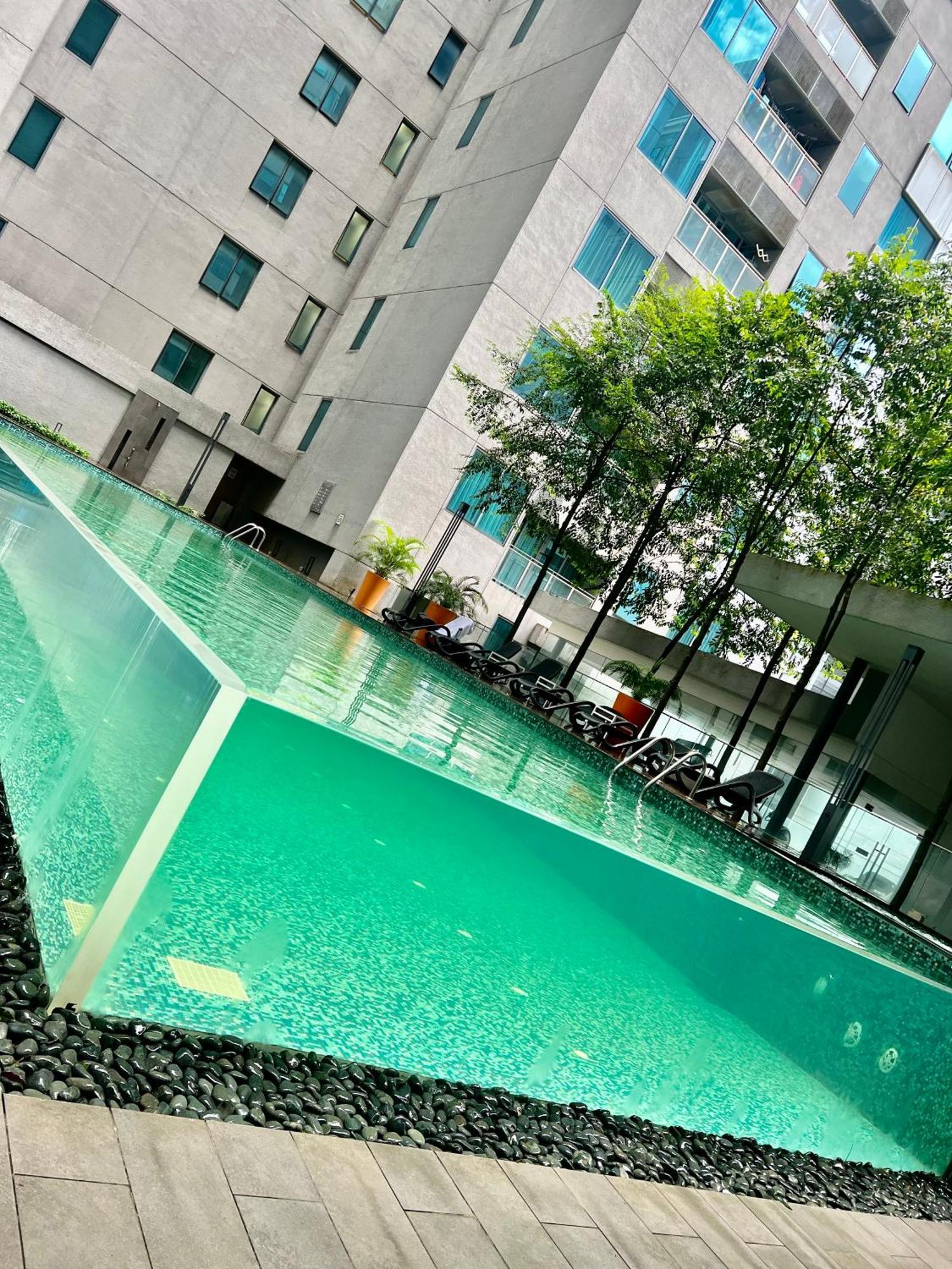 Summer Suites Klcc By Victorians 쿠알라룸푸르 외부 사진
